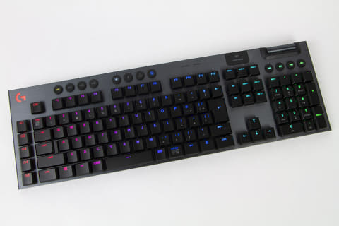 3万円のゲーミングキーボード「G913」。キーの軽さと静音性が最高