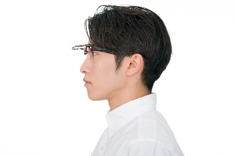 Zoff、老眼用跳ね上げ式メガネ「FLIP UP」に軽量モデル - Impress Watch