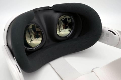 レビュー】MR機能の進化が凄い 新定番VRゴーグル「Meta Quest 3