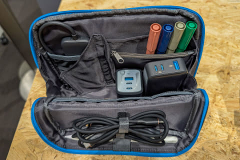 コクヨ×アンカーの「Anker Smart Pouch」でテック小物の持ち運びを解決