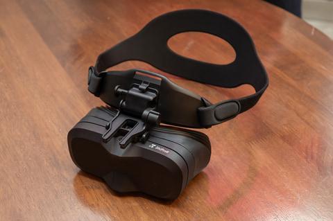 185gを切るSteamVRヘッドセット「MeganeX superlight 8K」 - Impress Watch