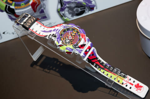 G-SHOCK×エヴァ、描き下ろしデザインのコラボモデル - Impress Watch