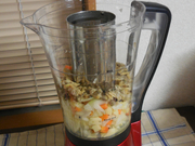 家電製品ミニレビュー】ボタンを押すだけ! スープはもちろん、ジュース