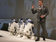 強烈なスター・ウォーズファンにも満足してもらえる”100万円のR2-D2型