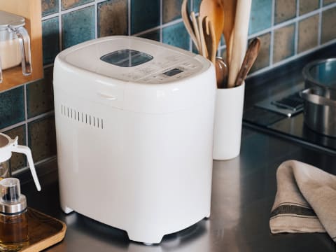 シロカ、しっとりもちもち高加水パンが作れるホームベーカリー - 家電