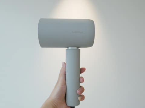 サロニアから高級ドライヤー登場 ブランド史上最速乾 - 家電 Watch