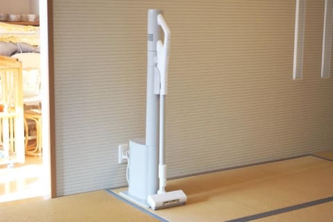 パナのミスト掃除機、床のざらつき一掃できて快適だった!【家電
