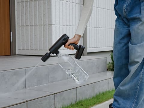 コンセント不要のハンディ高圧洗浄機 車の泡洗浄も - 家電 Watch