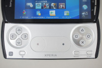 Xperia PLAY SO-01D」レビュー] ゲームパッド搭載、初代プレステゲーム