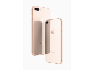アップル、全面ディスプレイ「iPhone X」とスタンダードな「iPhone 8/8