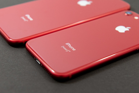 写真で見るiPhone 8/8 Plus「(PRODUCT)RED Special Edition