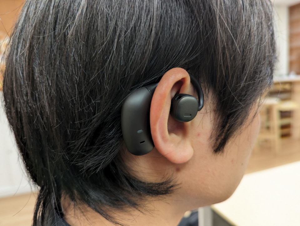 オフィスにお出かけに、けっこう便利な開放型イヤホン「nwm MBE001