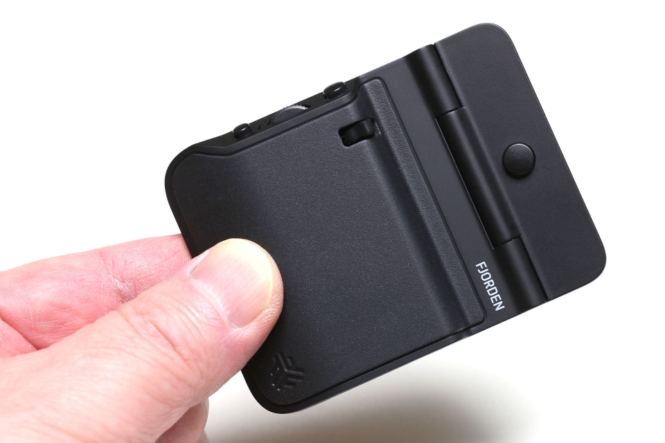 iPhone用カメラグリップ「Fjorden」を海外通販で購入！ 撮影がスゲく