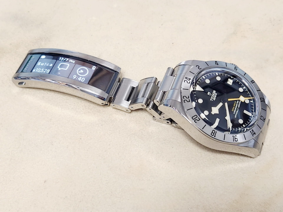 wena 3」をチューダーの「Black Bay Pro」に装着してみた - ケータイ Watch