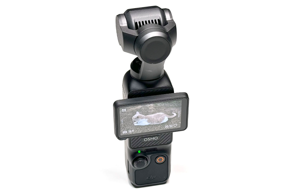 ポケットジンバルカメラ「Osmo Pocket 3」の使い心地は？ 先代モデルと