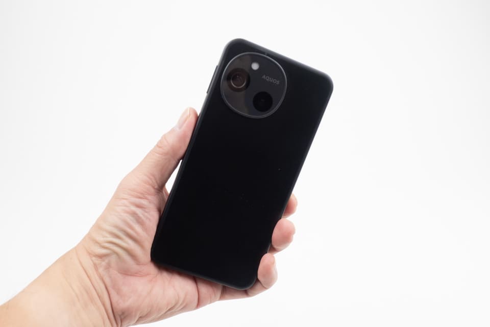 AQUOS sense10」実機レビュー、AIとカメラ機能が強化したバランスの