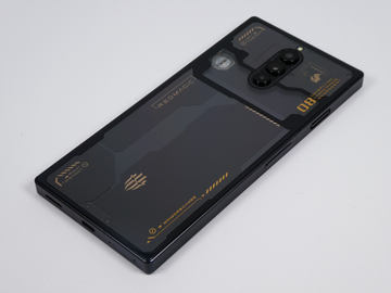 最新ゲーミングスマホ「REDMAGIC 8 Pro」、日本国内で15日発売