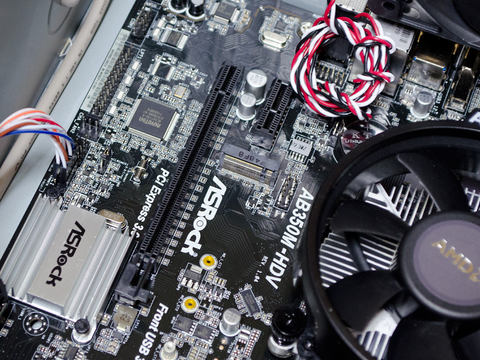 西川和久の不定期コラム】Raven Ridge搭載のドスパラ製デスクトップPC