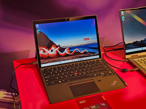 3年ぶりの「ThinkPad X12 Detachable」。Core Ultra vProのClassic