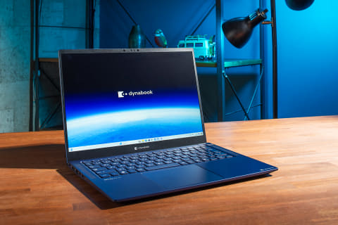 極美品 東芝 RJ74/KV 14.0型 高輝度・広視野角 第12世代i7 綺麗