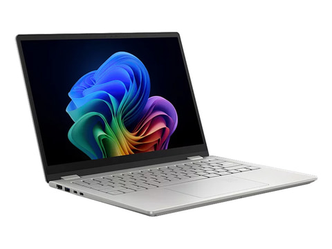 日本エイサー、約960gで軽量薄型の14型有機ELモバイルノート - PC Watch