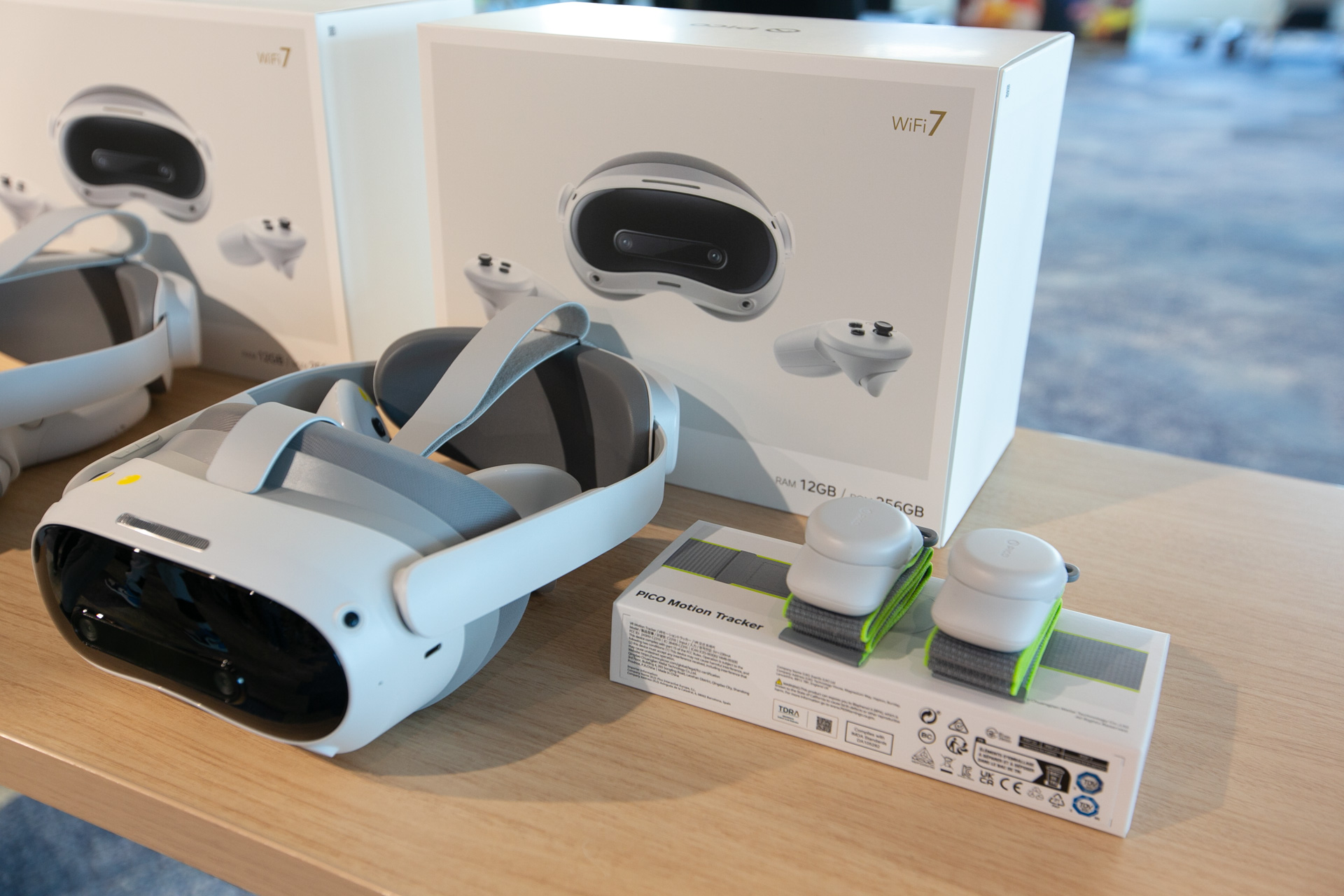 一体型MRゴーグル「PICO 4 Ultra」、9/20に日本でも8万9800円で発売