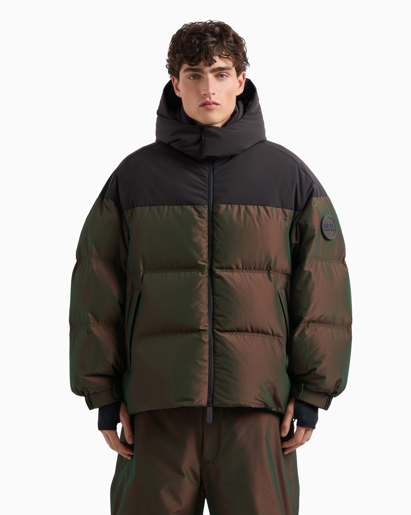 ジョルジオ アルマーニ ネーヴェ フード付きダウンジャケット イリデ