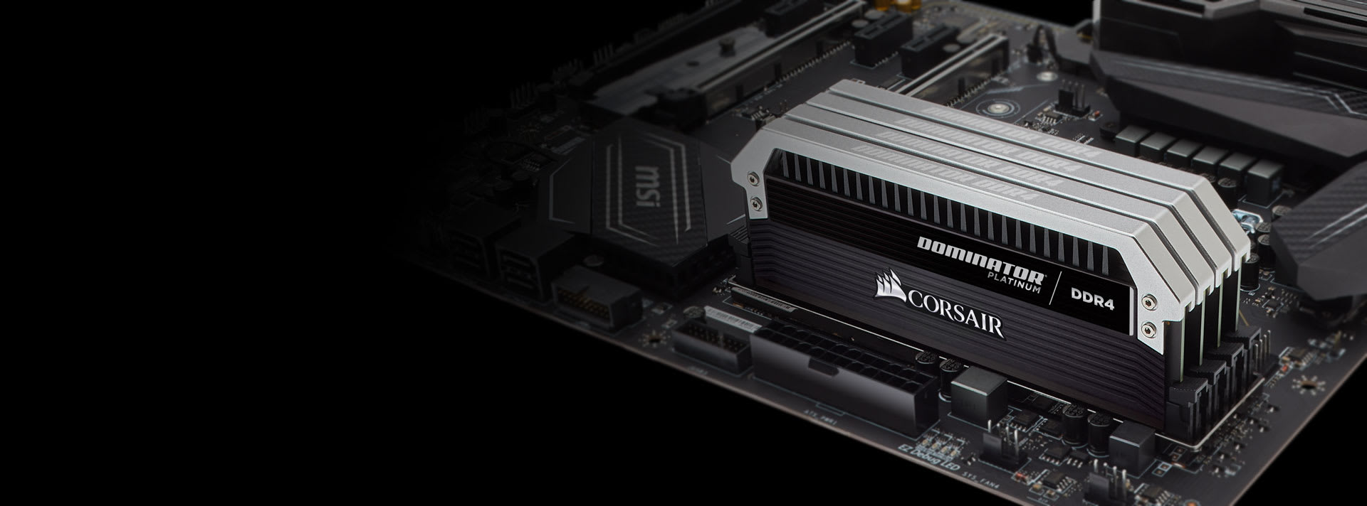 DOMINATOR® PLATINUM 16GB (2 x 8GB) DDR4 DRAM 3200MHz C16 Memory Kit