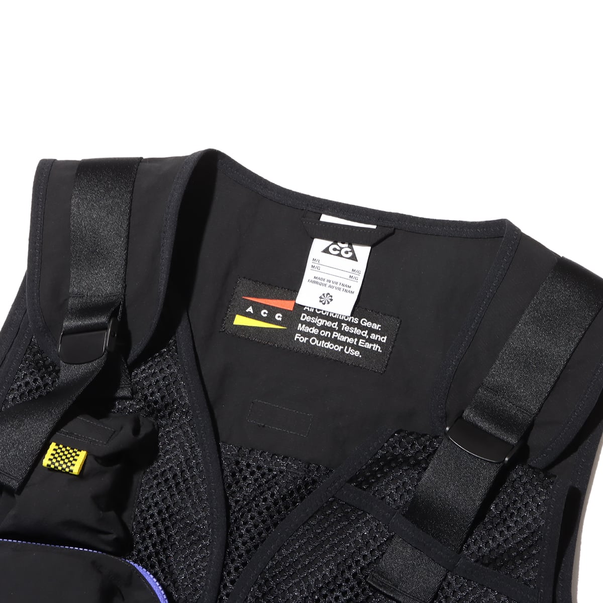 NIKE AS U ACG RIVER DRIFTER VEST BLACK/PERSIAN VIOLET/SUMMIT WHITE