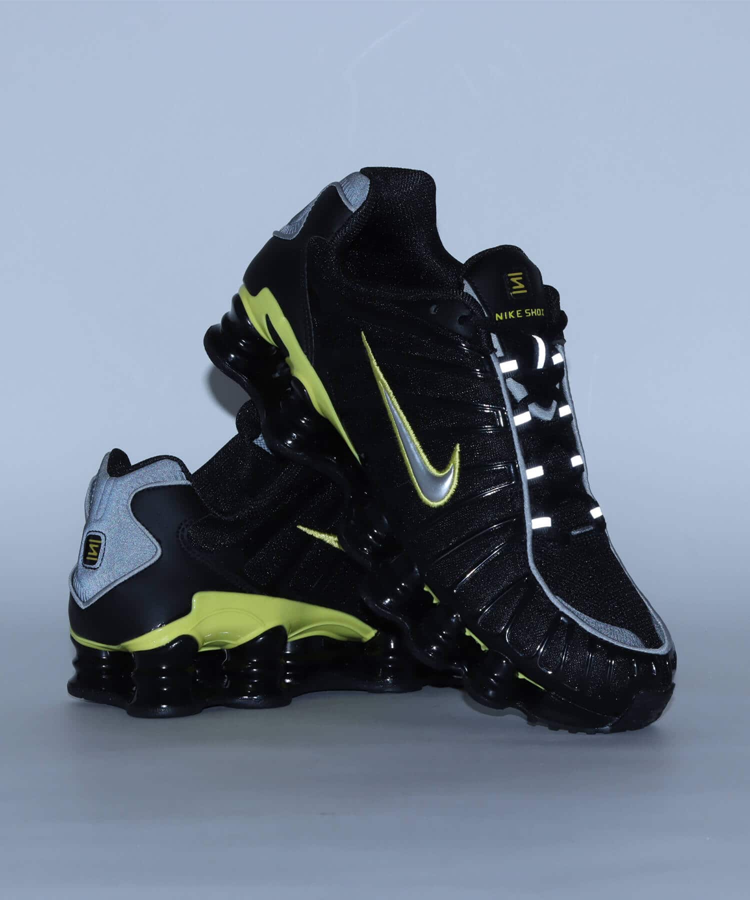 NIKE SHOX TL BLACK/METALLIC SILVER-DYNAMIC YELLOW（ナイキ
