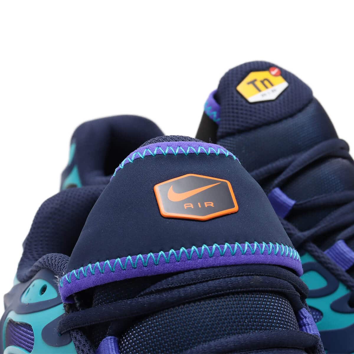 NIKE AIR MAX PLUS DRIFT MIDNIGHT NAVY/TOTAL ORANGE-DUSTY CACTUS