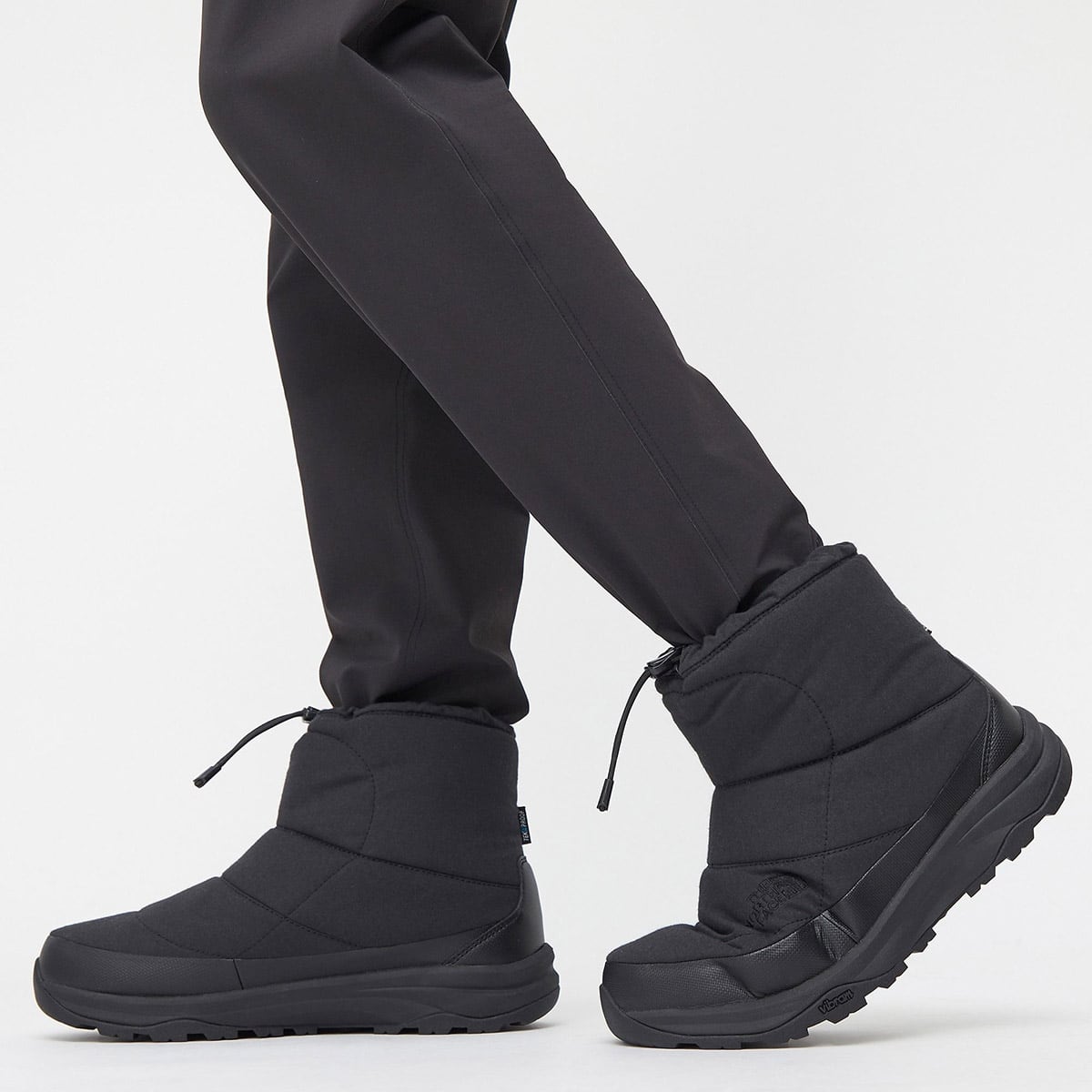 THE NORTH FACE NUPTSE BOOTIE WP VII SHORT ファイヤーブラック×TNF