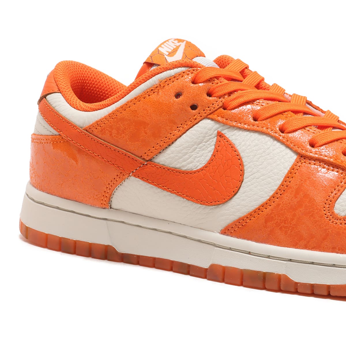 NIKE WMNS DUNK LOW LIGHT BONE/SAFETY ORANGE-LASER ORANGE 23FA-I
