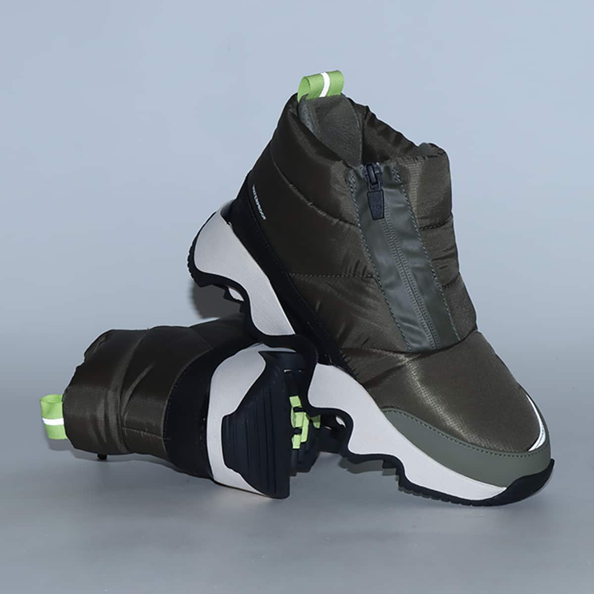 SOREL KINETIC TM IMPACT PUFFY ZIP WP Stone Green, Black（ソレル