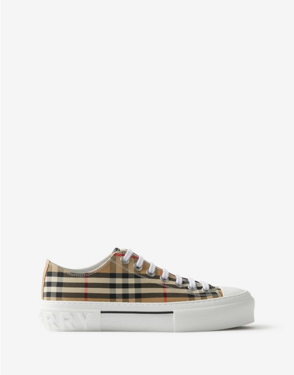 ウィメンズ デザイナーシューズ | Burberry® 公式サイト