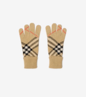 AE358733-0BDD-40F3-A683-