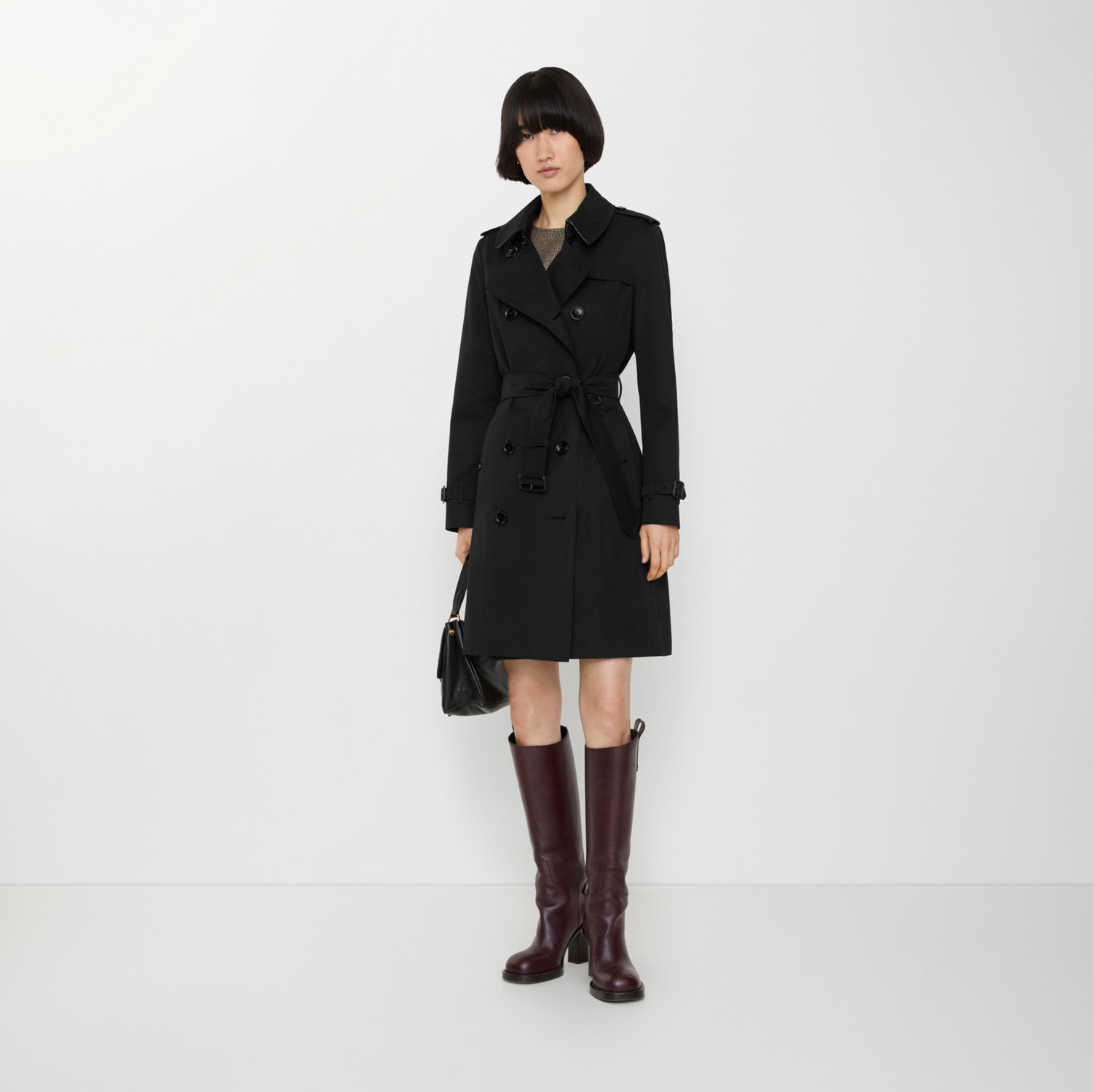 Mid-length Chelsea Heritage Trench Coat in Black - Women, Cotton