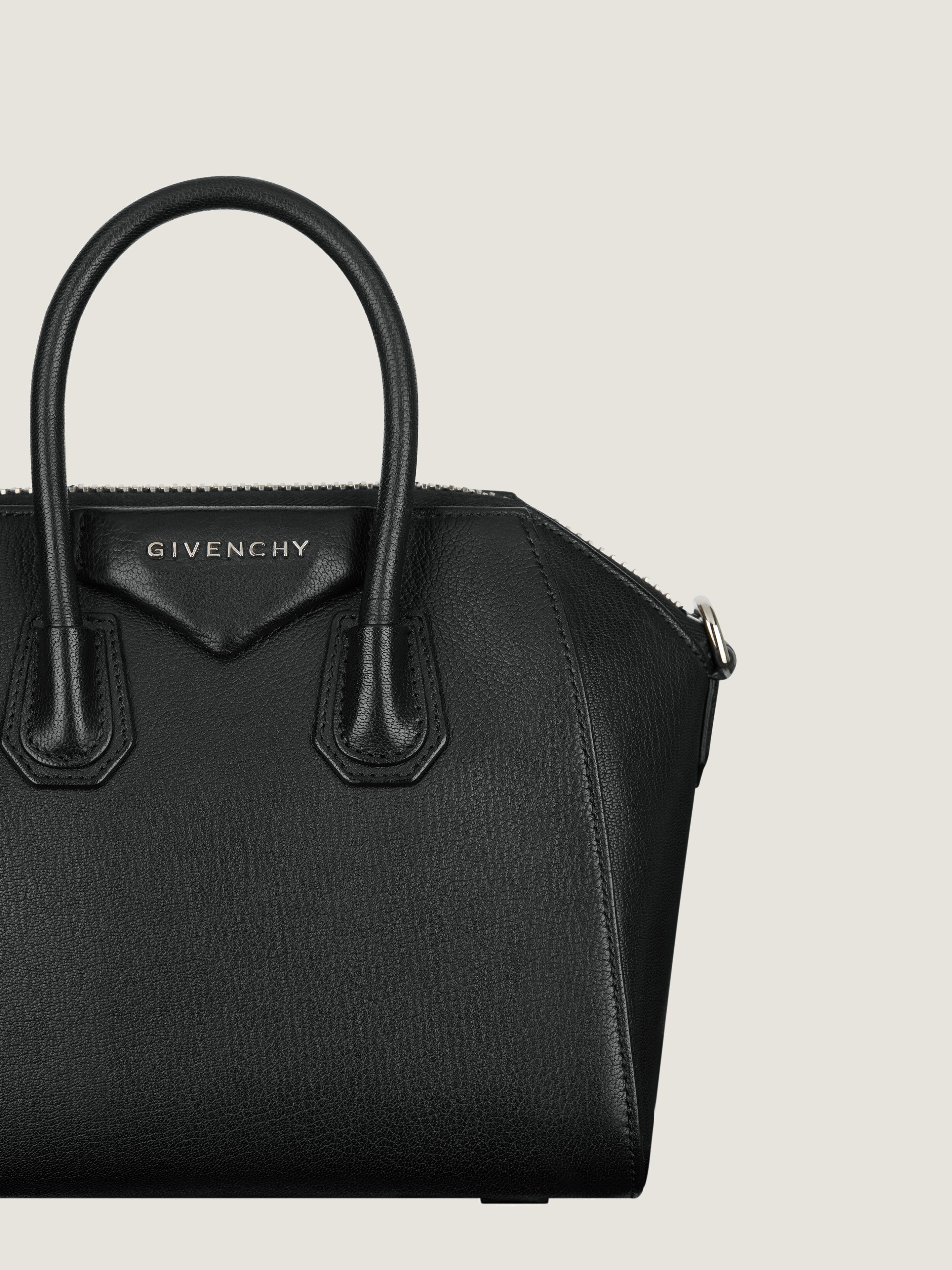 Mini Antigona bag in grained leather - black in - black