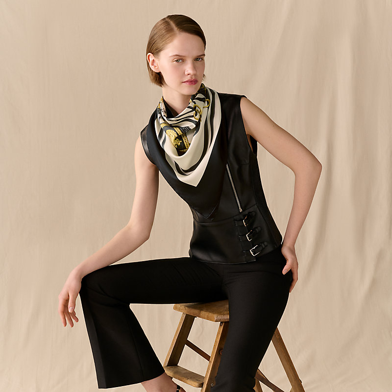 カレ 90 《ブリッド・ドゥ・ガラ》 - ブラック | Hermès - エルメス