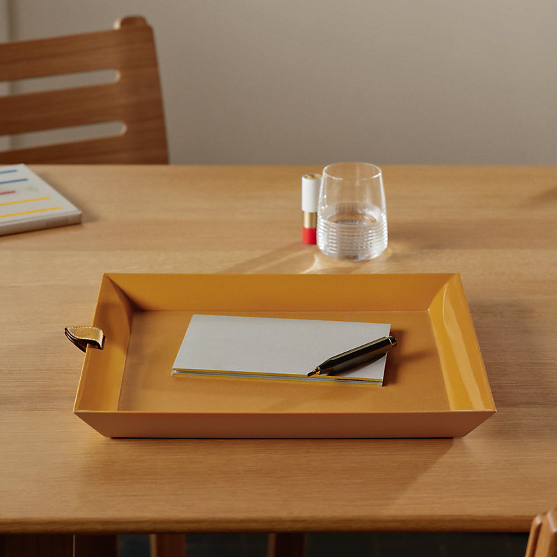 トレー 《アトリウム》 PM - グリーン | Hermès - エルメス-公式サイト