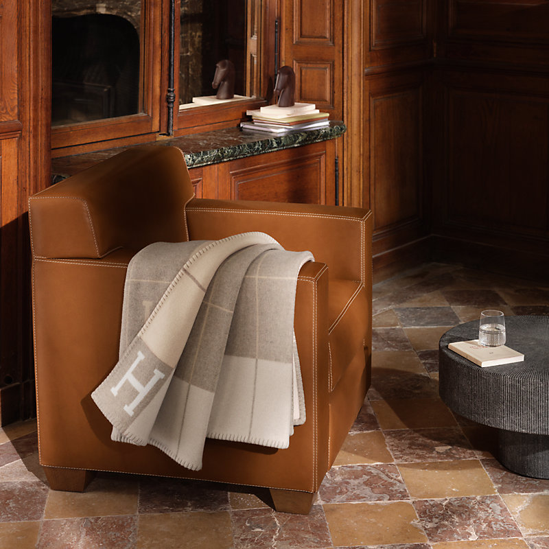 プレード 《アヴァロンIII》 | Hermès - エルメス-公式サイト