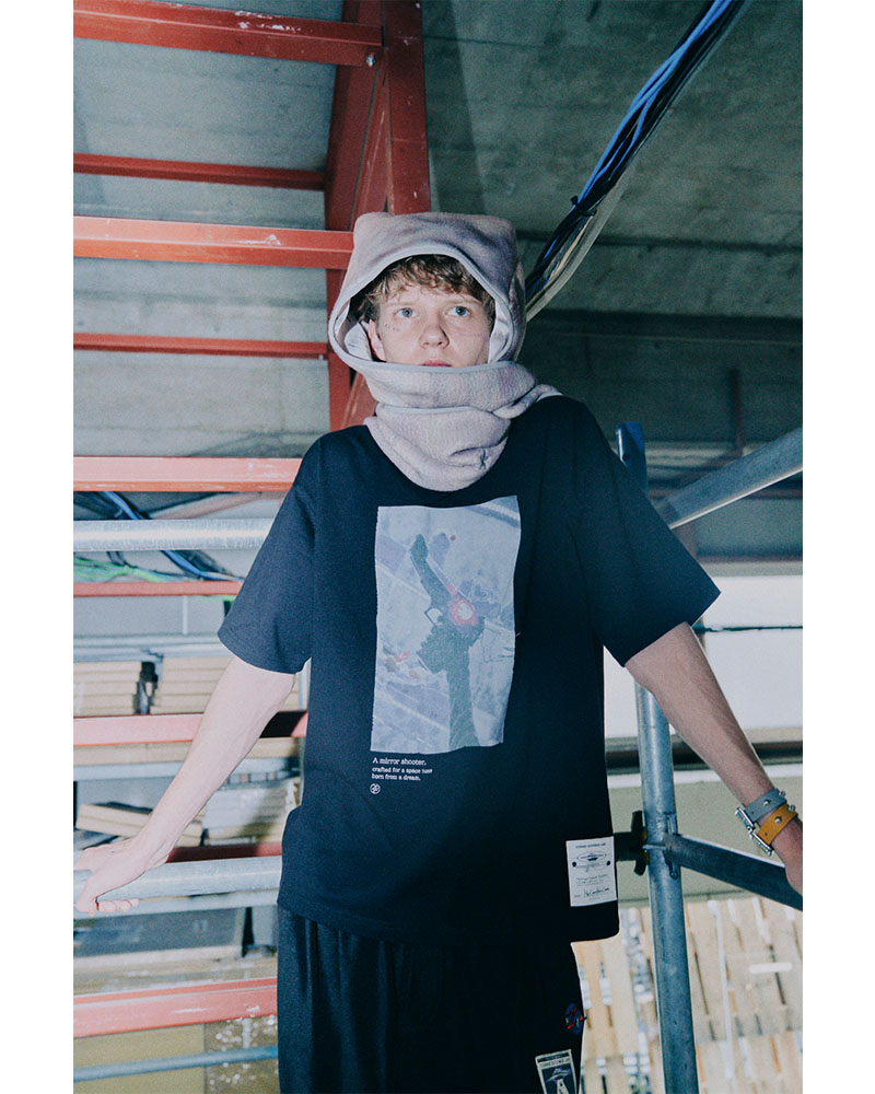 Mirror Shooter Tee (Black) - ZUTOMAYO MART