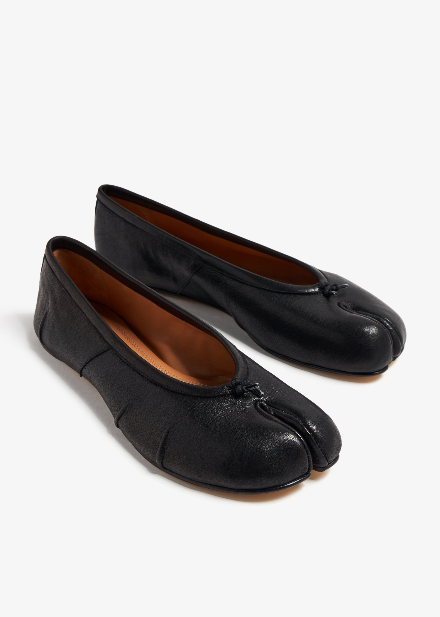 Maison Margiela Tabi ballerinas for Women - Black in USA | Level Shoes