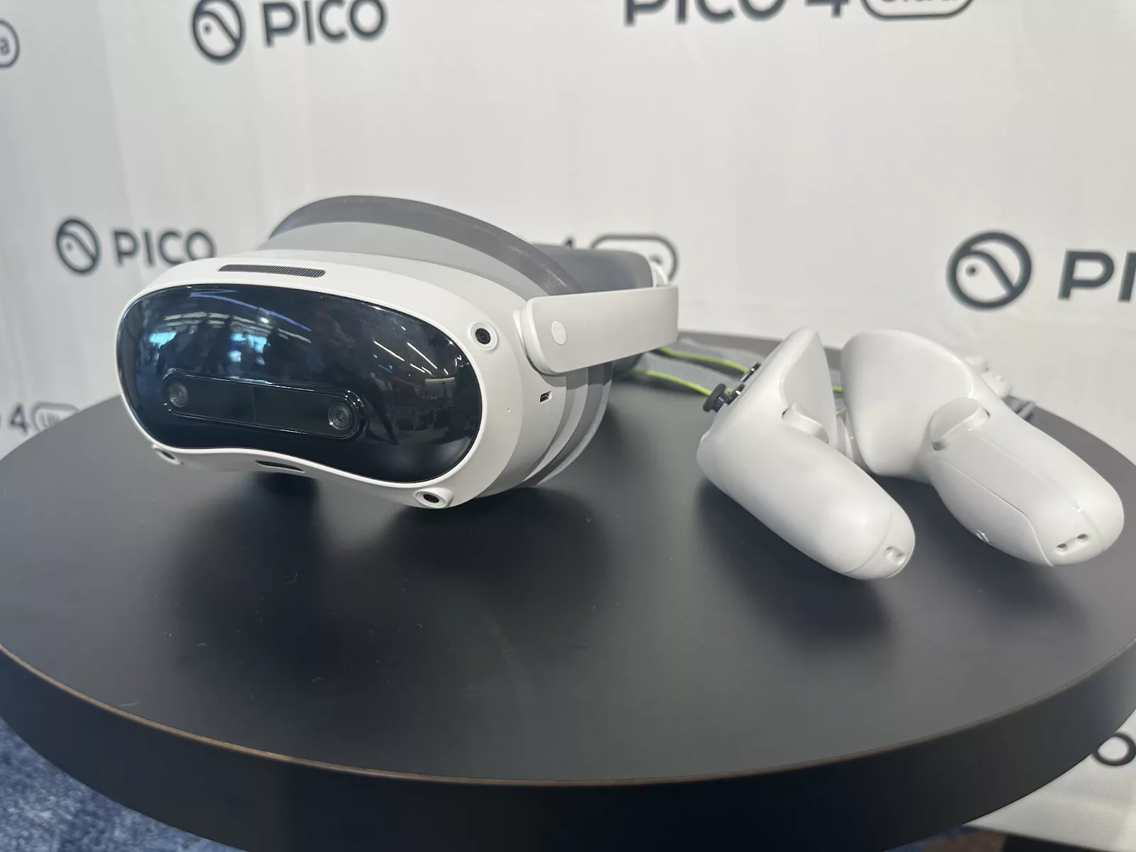 発売目前 新型VR/MRヘッドセット「PICO 4 Ultra」の注目ポイントは