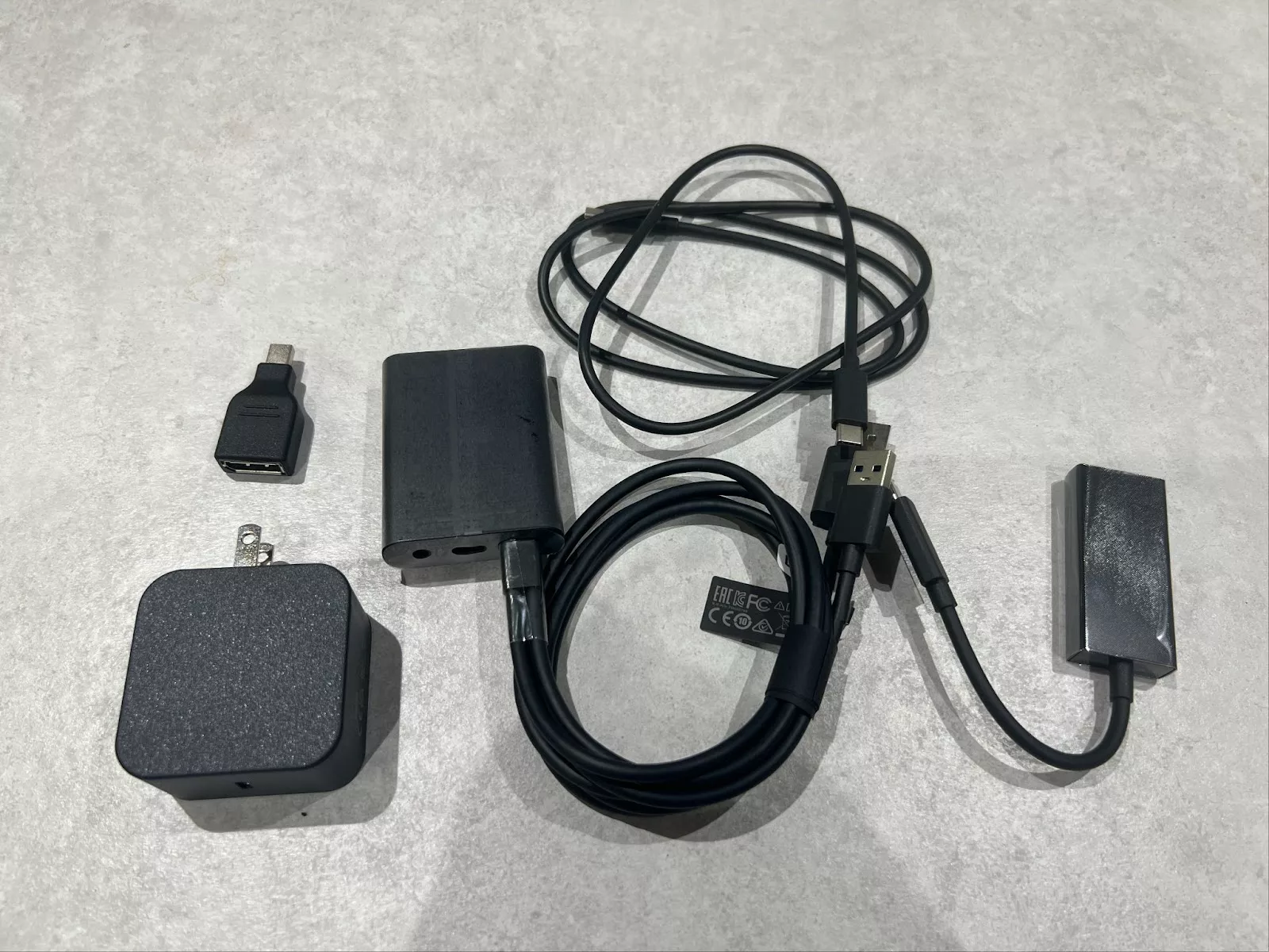 VR/MR対応ヘッドセット「VIVE Focus Vision」徹底レビュー 「妥協