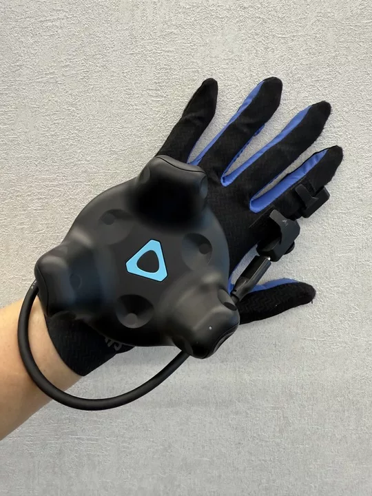 ハンドトラッキングデバイス「UDCAP VRグローブ」レビュー 世界から