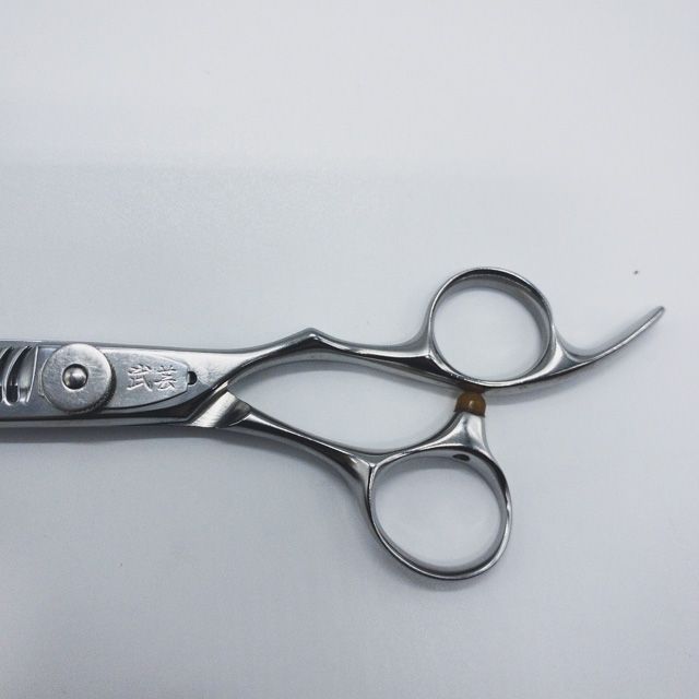 ナルトシザー四梳き 美品 ナルトシザー 四梳きスラストゆうB23 ナルト