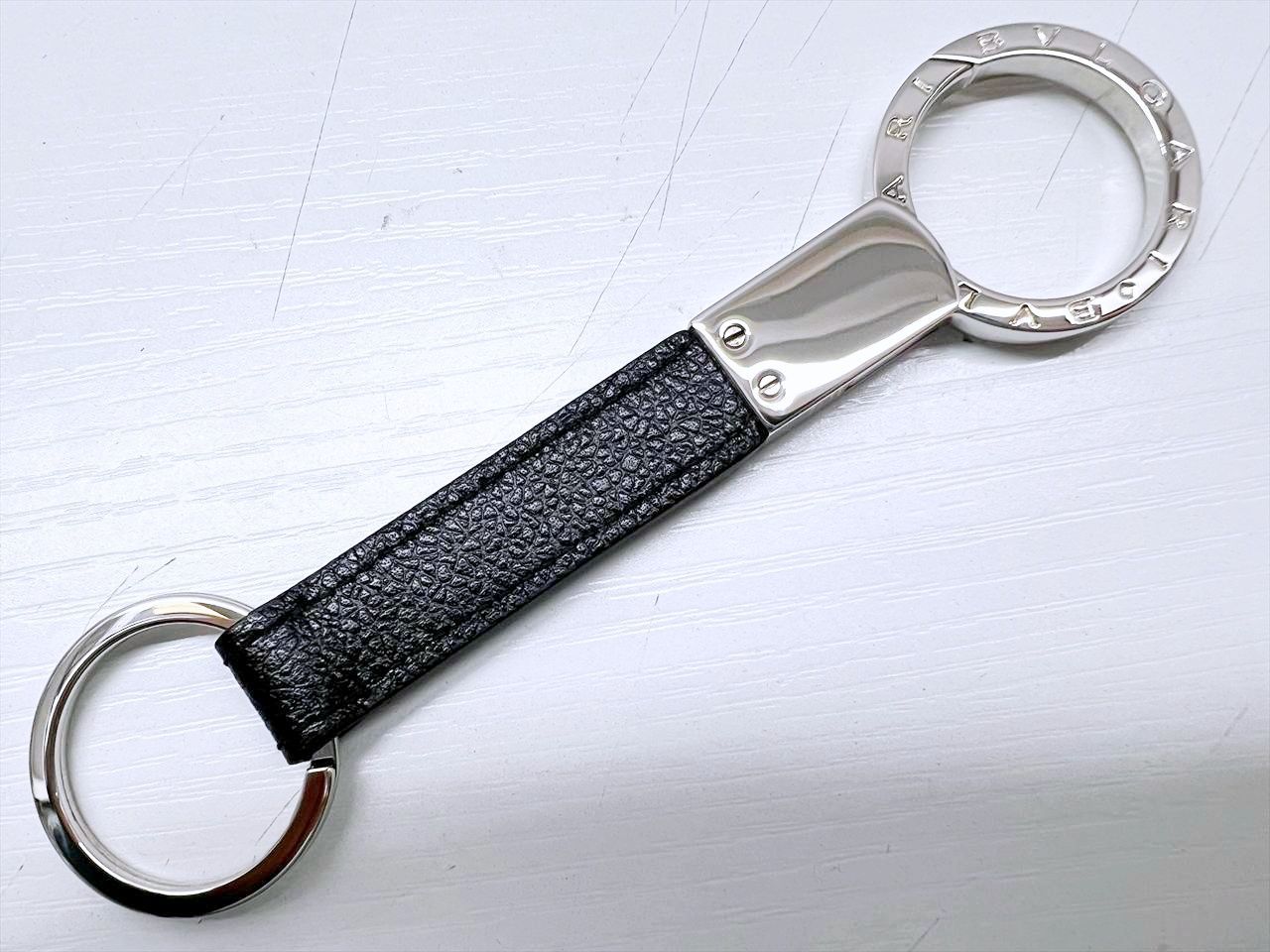 未使用保管 美品 BVLGARI ブルガリ マン キーリング 黒 シルバー