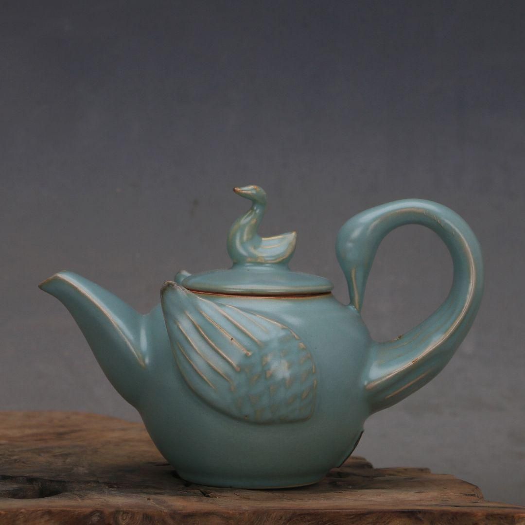 宋官窯汝窯螺旋紋梅瓶 景徳鎮 陶磁器 装飾品 現代