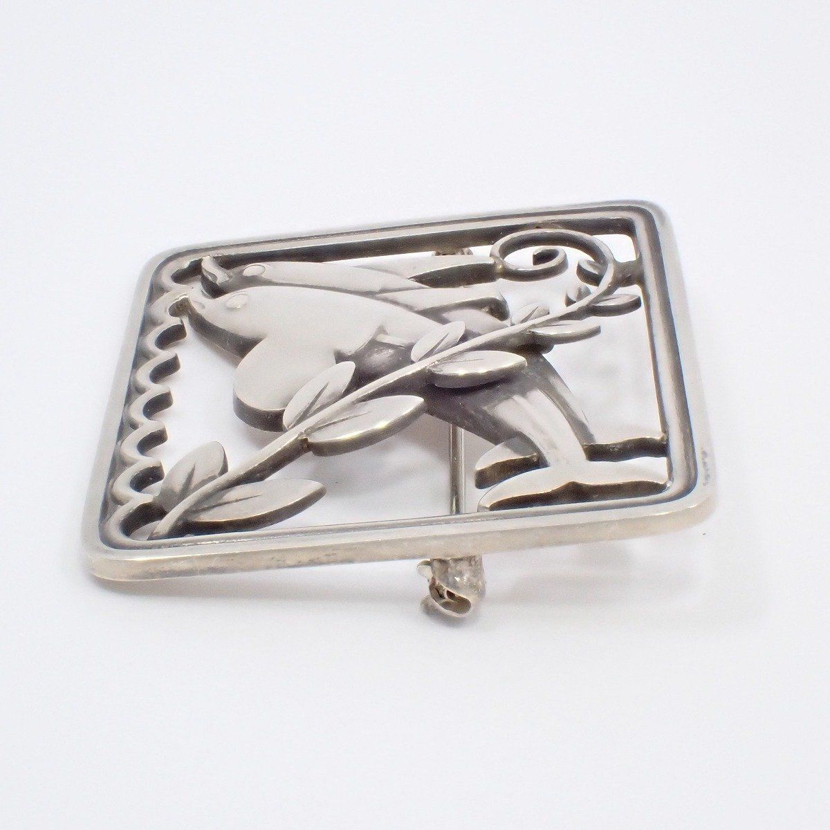 ブローチ 251 イルカ リーフ シルバー 925 卸売りファッション - GEORG